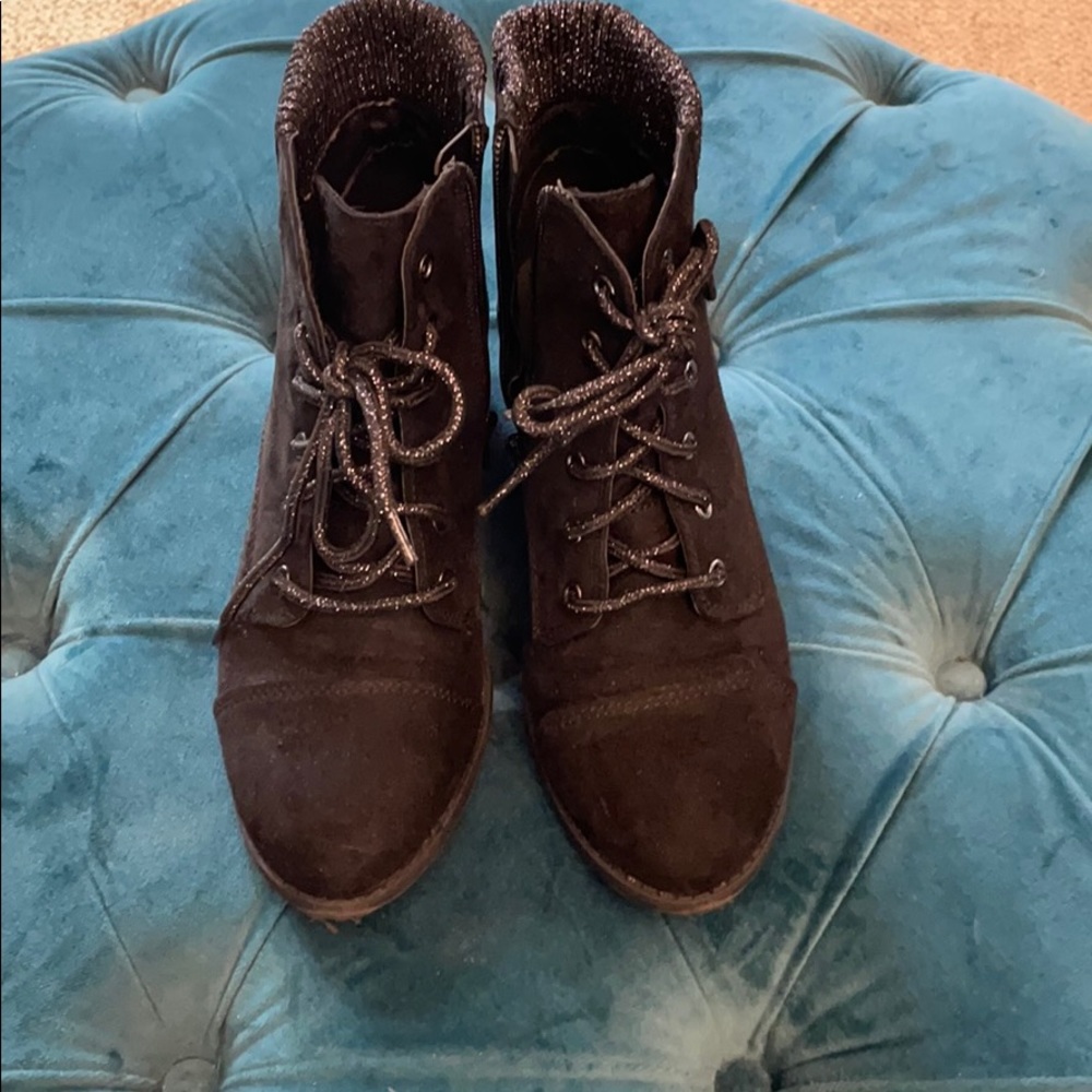 Black boots